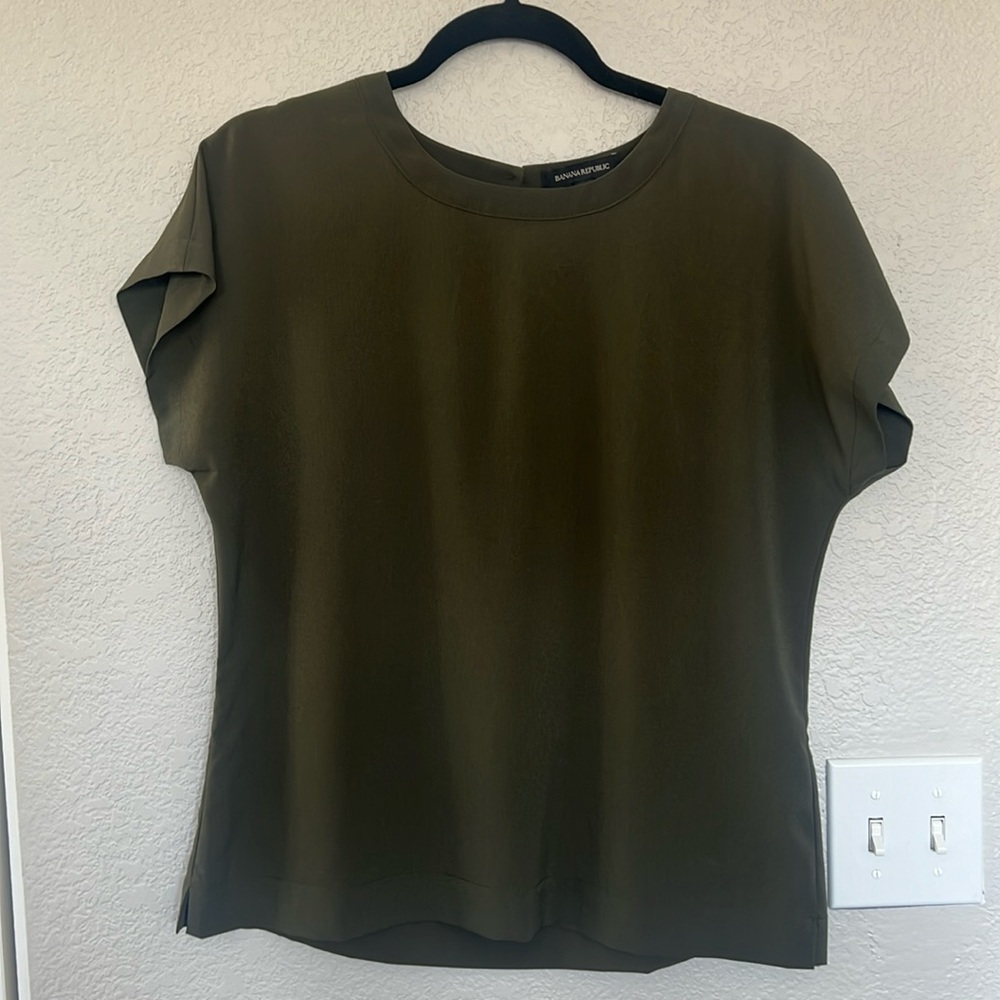 Olive Banana Republic top